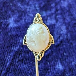 Vintage Hand Carved Real Natural Conch Shell Cameo Pin